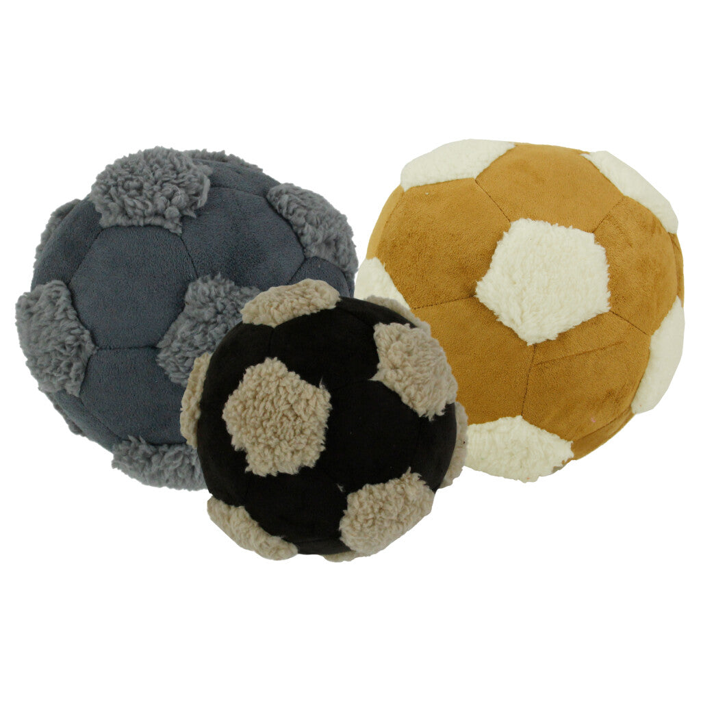 AFP Lambswool Cuddle Voetbal L – Speelgoed van AFP | Hondenboetiek (afbeelding 1)