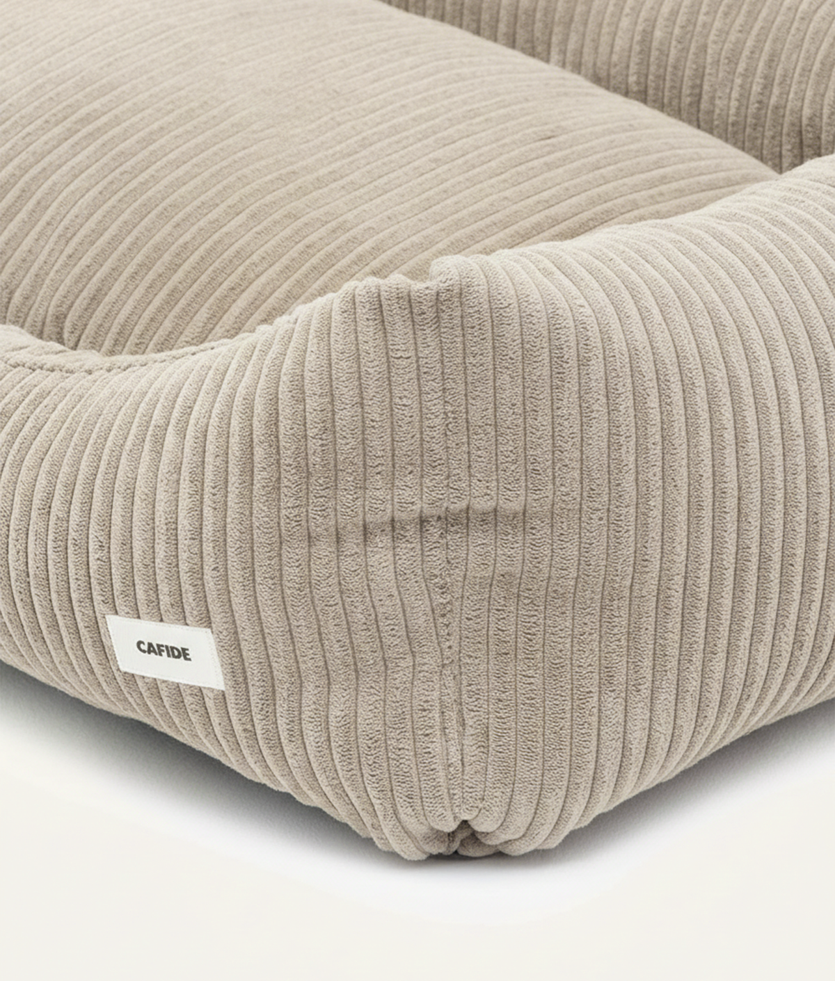 CAFIDE - Beige hondenbed van corduroy, Snozy – Hondenmand van CAFIDE | Hondenboetiek (afbeelding 5)