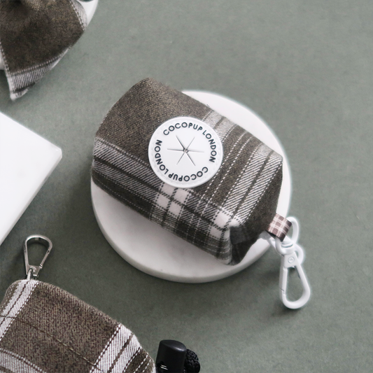 Olijfkleurige Poepzakhouder