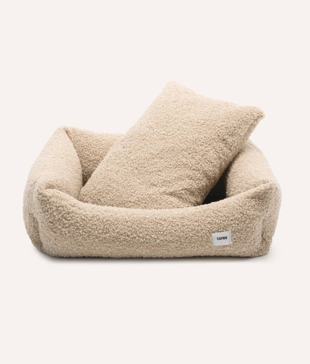 CAFIDE - Beige herdershondenbed, Snozy – Hondenmand van CAFIDE | Hondenboetiek