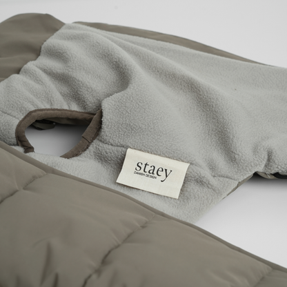 Vera Hondenjas met Harnas Salie