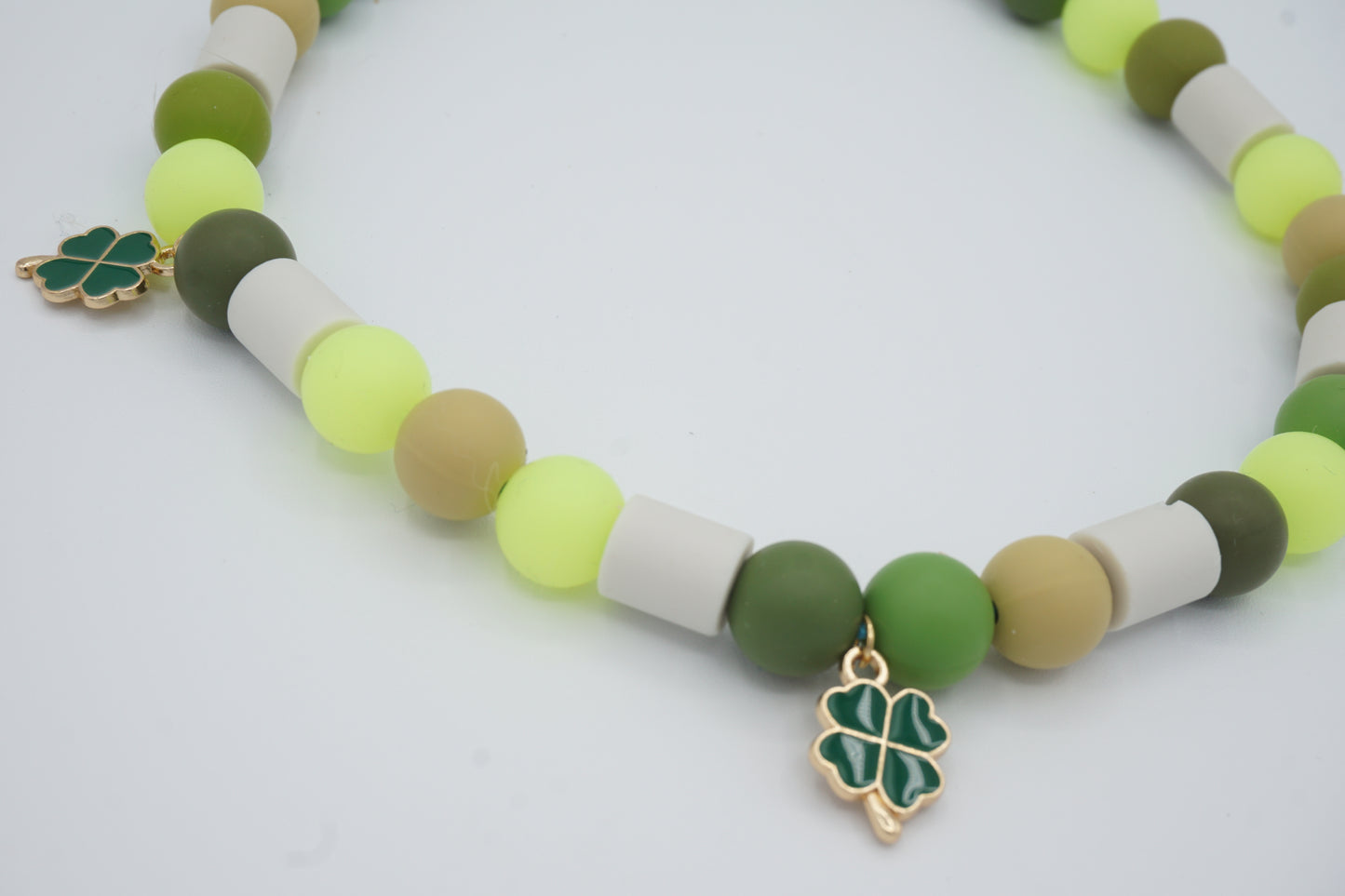 Tekenhalsband Clover (glow in the dark)