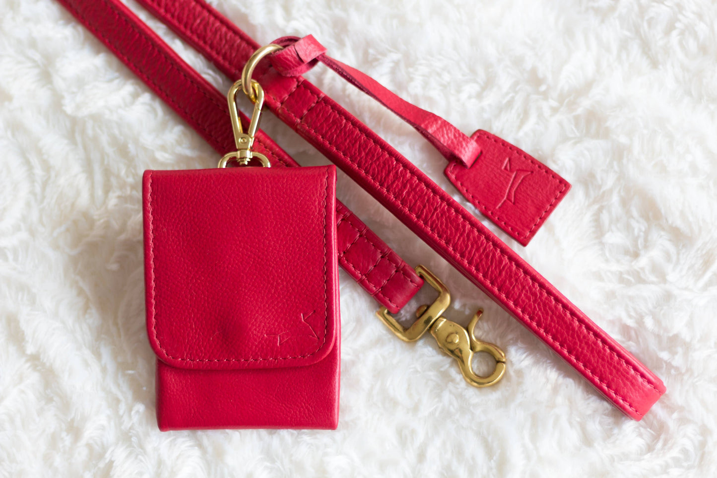 Leren Leiband - Koninklijk Rood – Leiband van The Dog Musthaves | Hondenboetiek (afbeelding 3)
